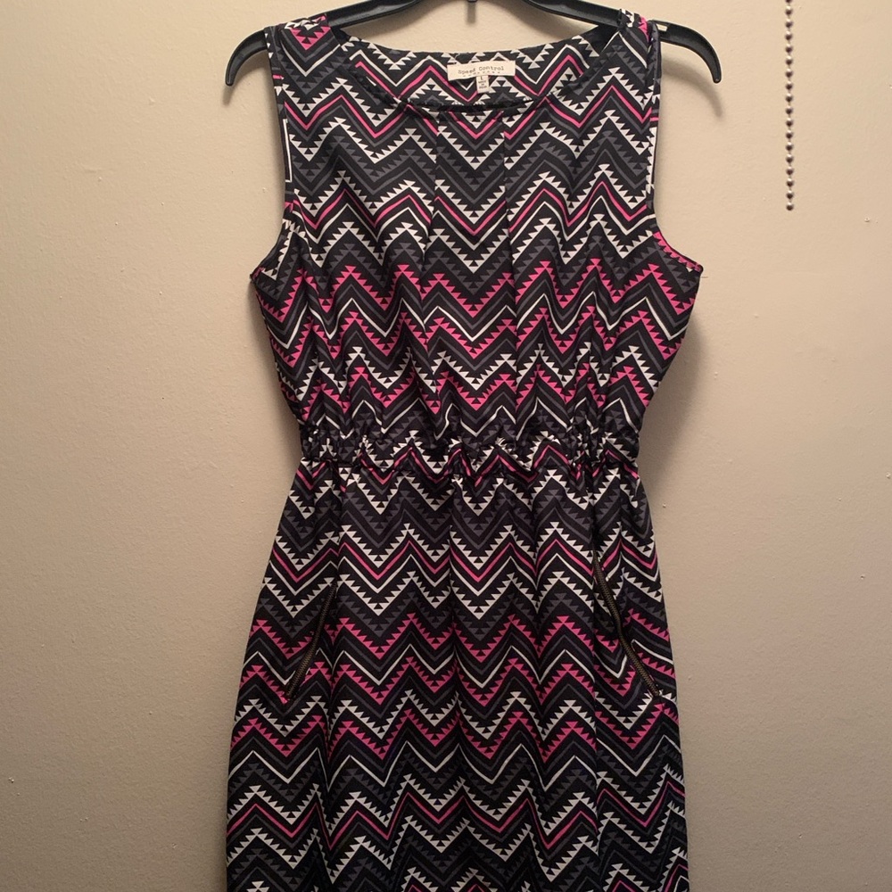 Beautiful light cosy summer dress with pockets. Size L. Mint condition